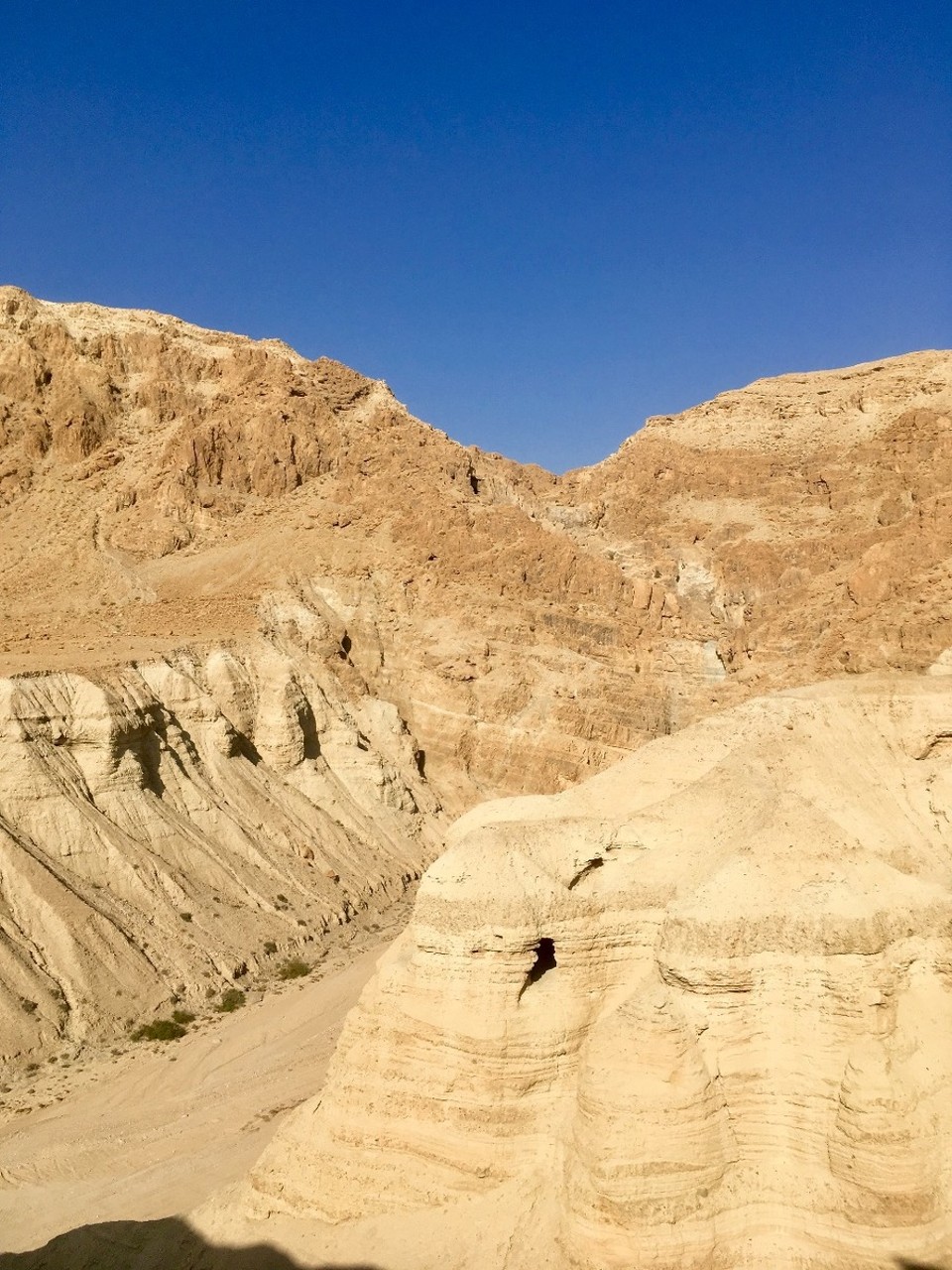 Israel - Qumran - In dieser Höhle wurden die Schriftrollen gefunden