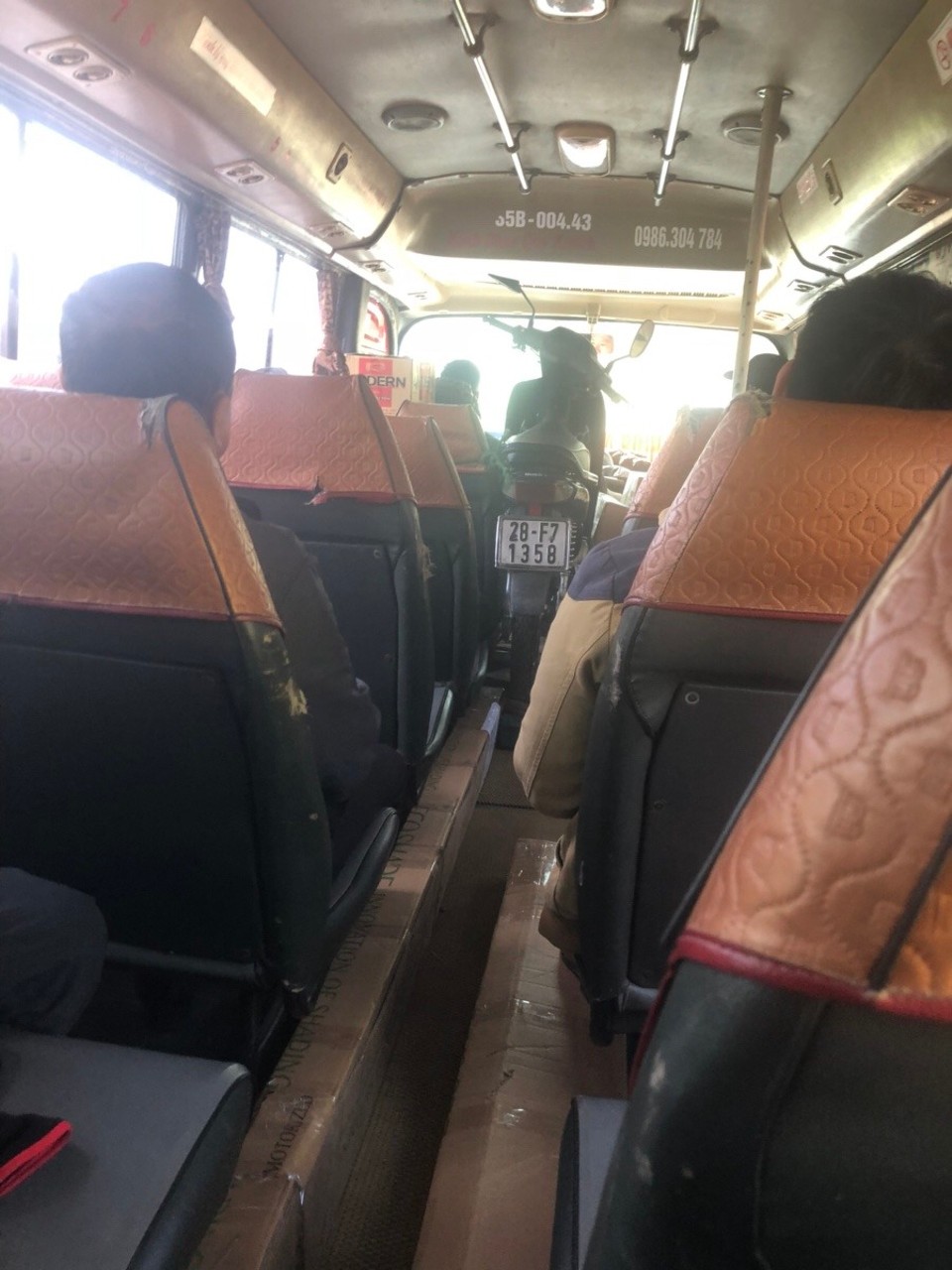 Vietnam - H. Hoa Lư - Hier werden sogar Roller mit transportiert 😂