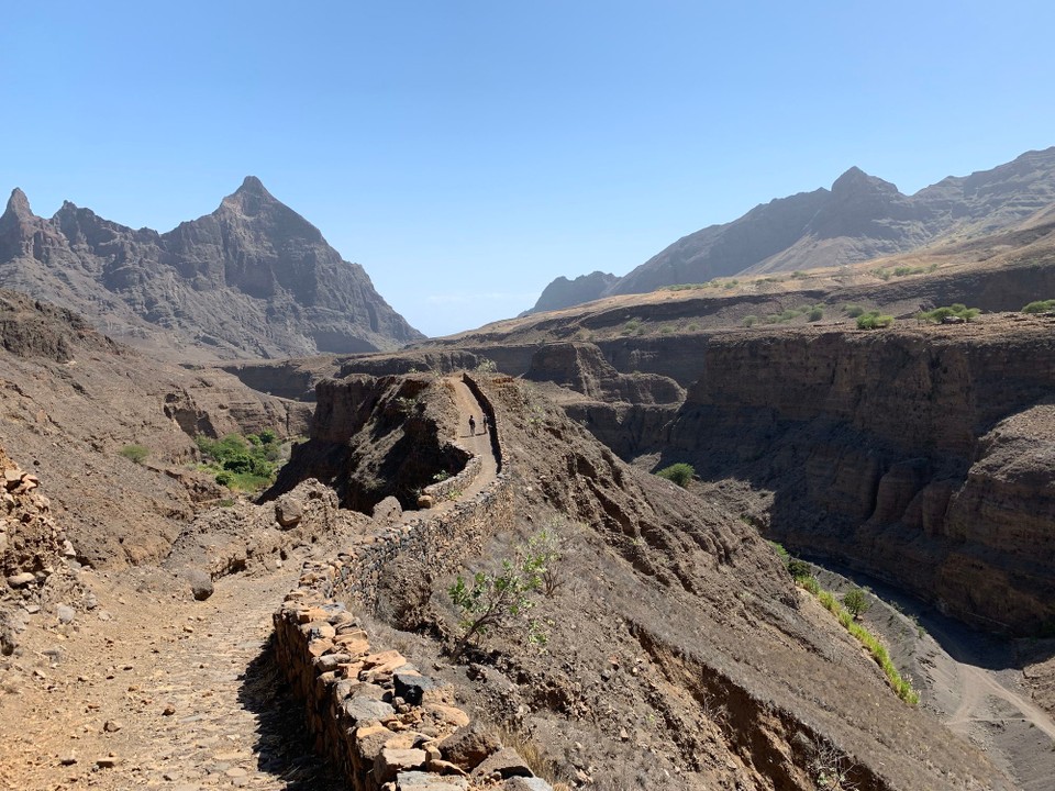 Cape Verde - Cha da Morto - Descente au fond du canyon