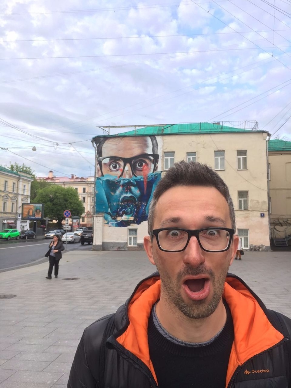 Russland - Moskau - Nach Ankunft un Bezug des Hostels haben wir erstmal die Stadt erkundet und siehe da..... Nikita wurde gleich porträtiert....