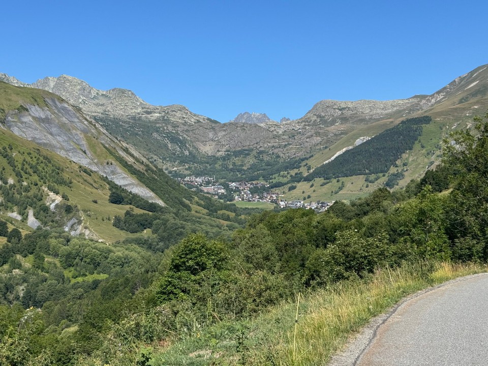 Frankreich - Saint-Colomban-des-Villards - Blick auf Saint-Sorlin d'Aves