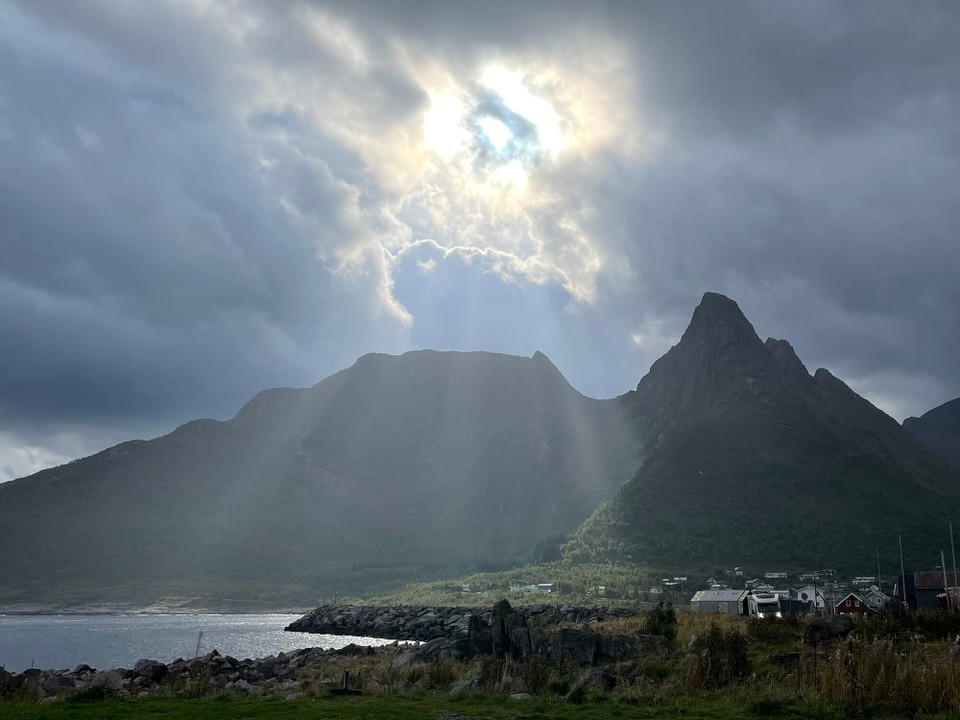 Norwegen - Krokelvdalen - Die Sonne versucht ihr Glück 