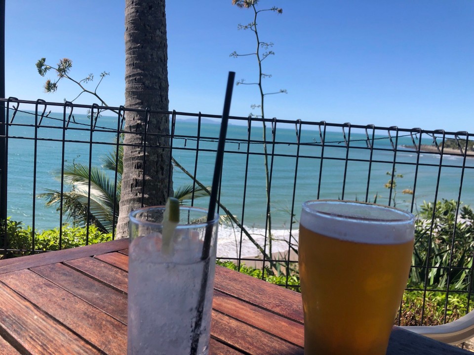 Australia - Mackay Harbour - Lunching at Emieo hotel on hill