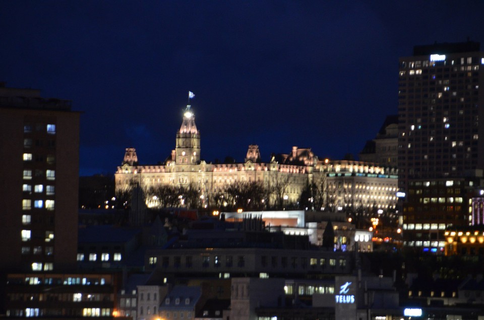 Kanada - Québec - Parlement by night vum Scheff