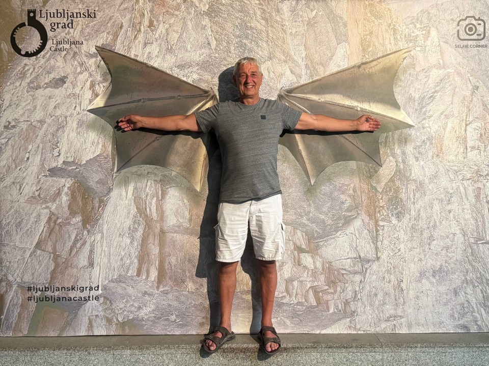 Slowenien - Ljubljana - Die Symbolik des Drachens ist seit ewigen Zeiten in Ljubljana vorhanden. Im mittelalterlichen Stadtwappen war er zuerst nur zur Zierde vorhanden, bis er später eine zentrale Position einnahm. Mit der Zeit wurde aus dem Monster ein Beschützer der Stadt, der für Kraft, Mut und Weisheit steht.