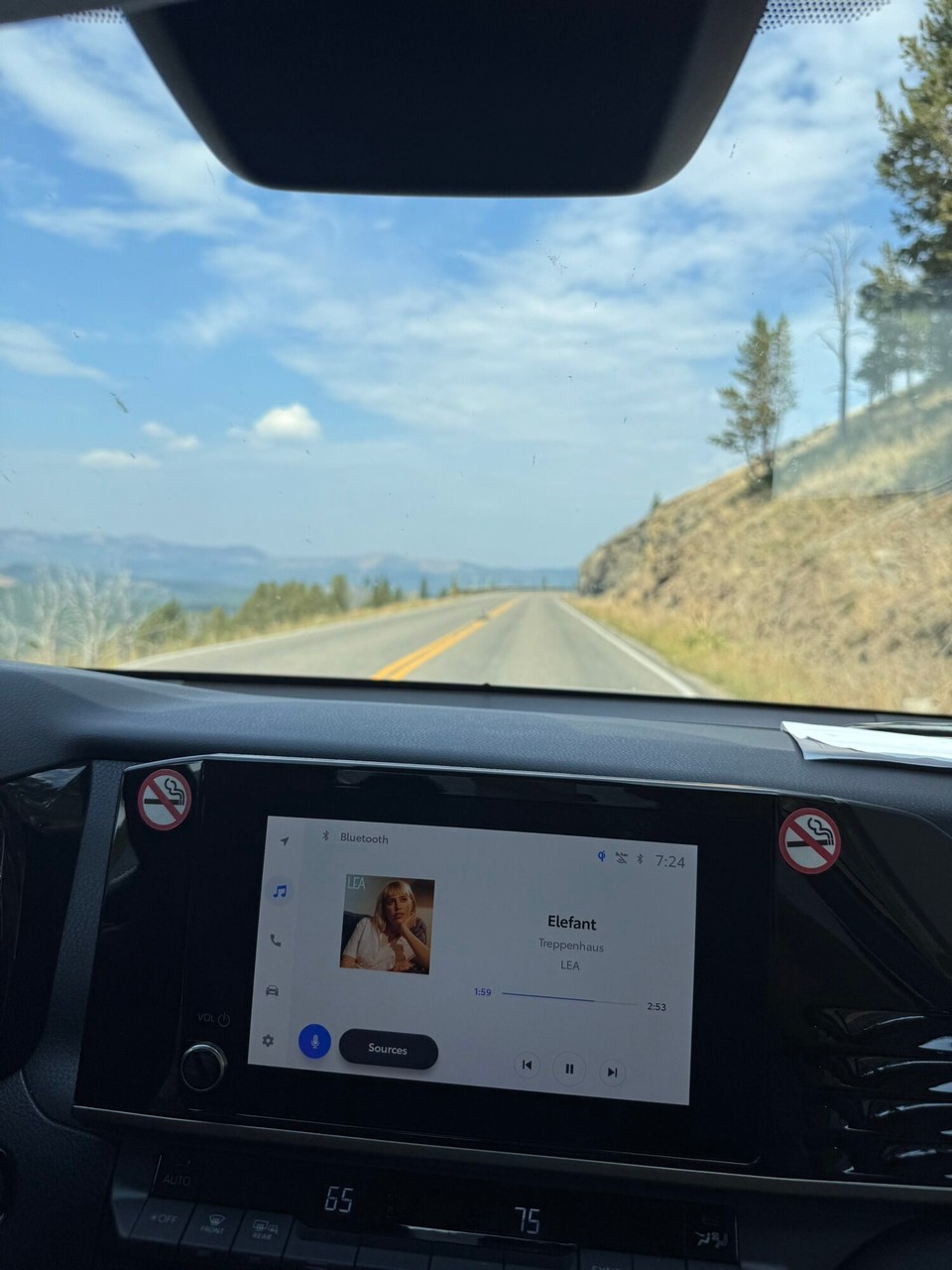 Vereinigte Staaten - Yellowstone National Park - Will hüt s‘Wetter luth Wetterbericht ned so guet gsi wer, (esch gar ned so schlächt gsi) simmer chli dur de Nationalpark gfahre.🚘
