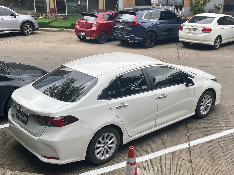 Thailand - Bangkok - Abgabe des Mietautos! Ich war so froh, dass wir das Auto ohne Kratzer zurückgeben konnten.