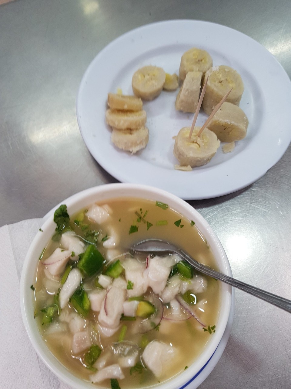 Costa Rica - San José - Ceviche y Platanos, Mittagessen im Mercado Central