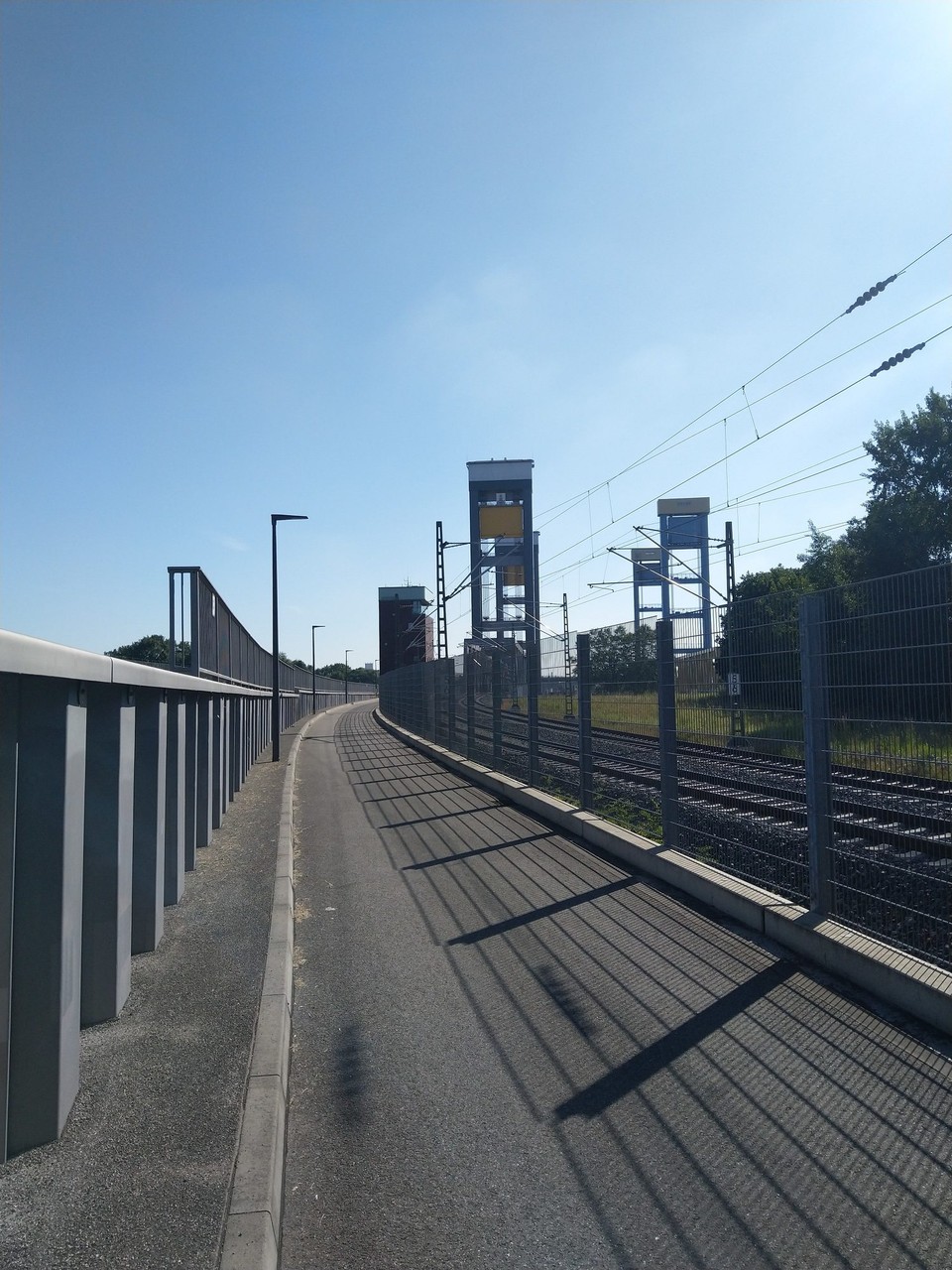 Deutschland - Hamburg - Aaaaaaaaber: die Ersatzbrücke stand direkt daneben 😂😂🥳