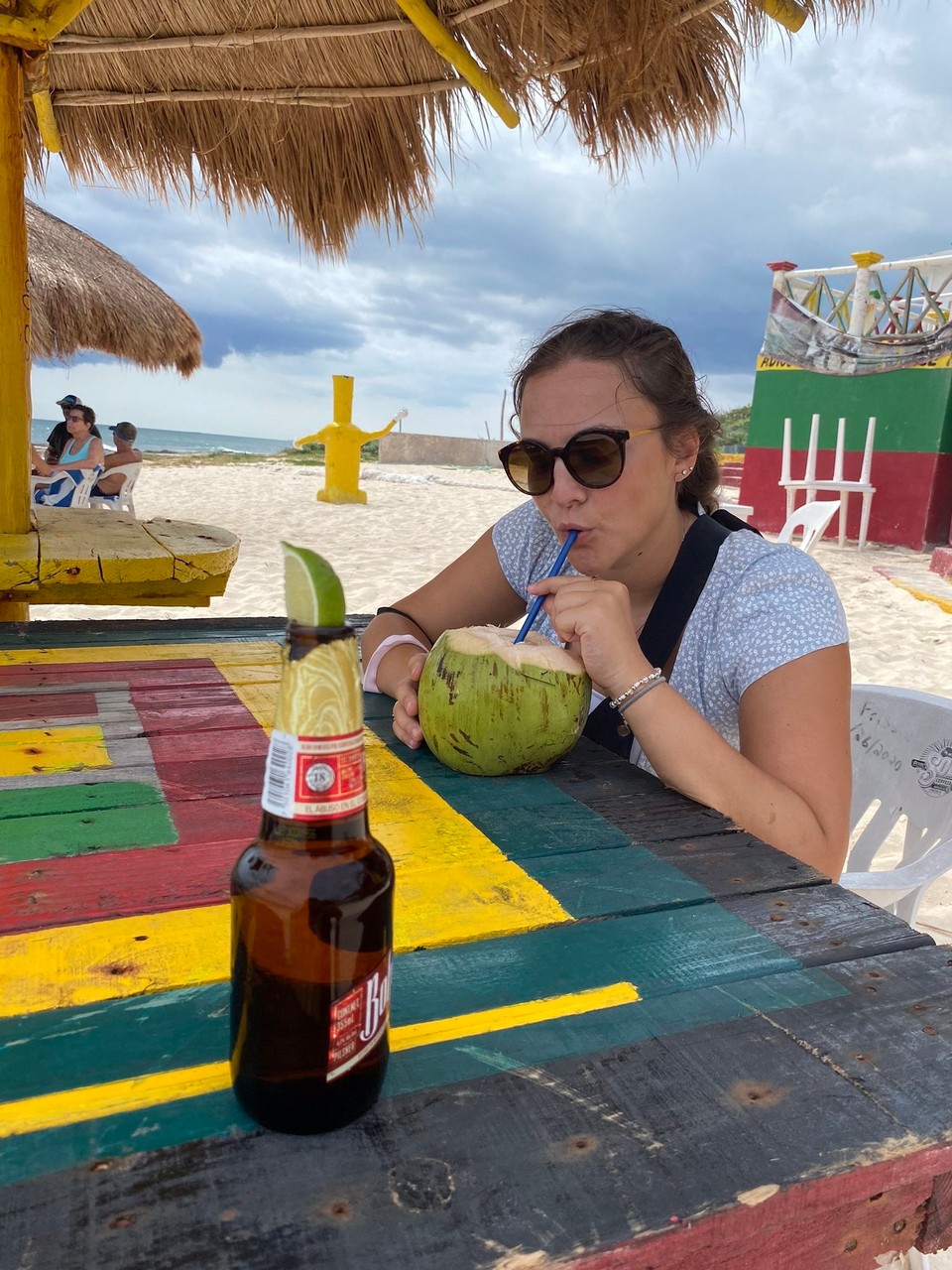 Mexiko - Cozumel - Kokosnusswasser in der Bob Marley's Bar