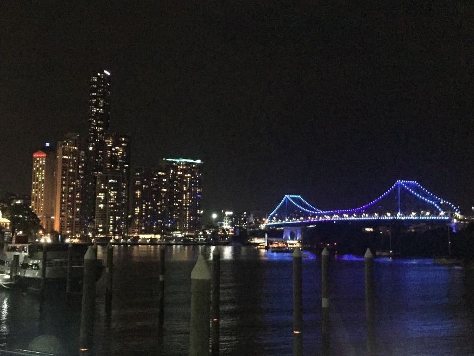 Australien - Teneriffe - Brisbane River by night