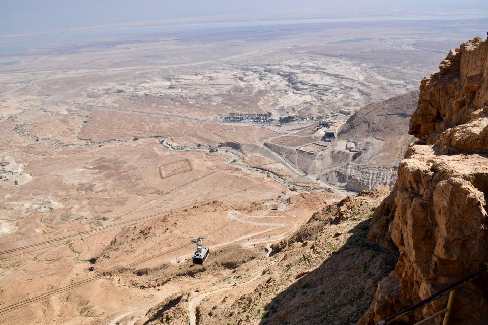  -  - Die ehemalige Festung Masada wurde etwa zwischen 40 v. Chr. und 30 v. Chr. an der Stelle errichtet.