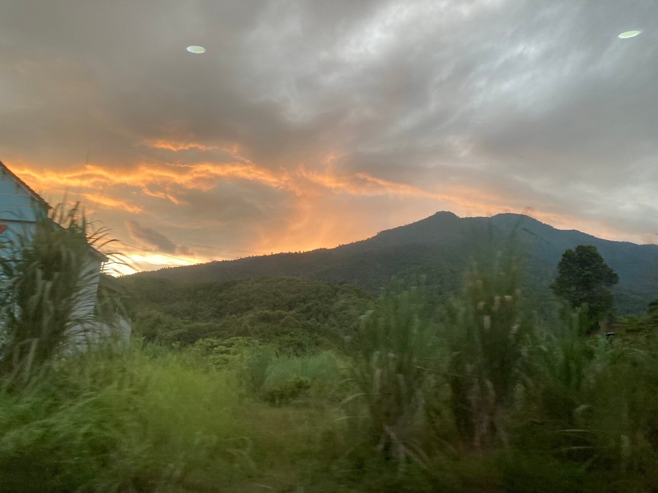 Vietnam - Hà Giang - Langsam geht die Sonne unter 😀