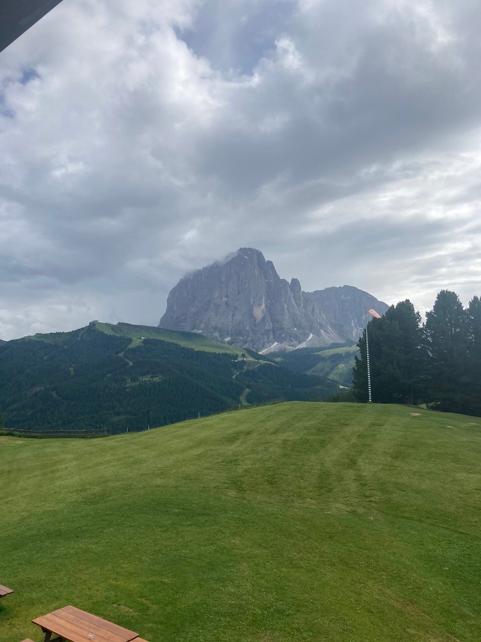 Italien - St. Christina in Gröden - Langkofel zeigt sich!
