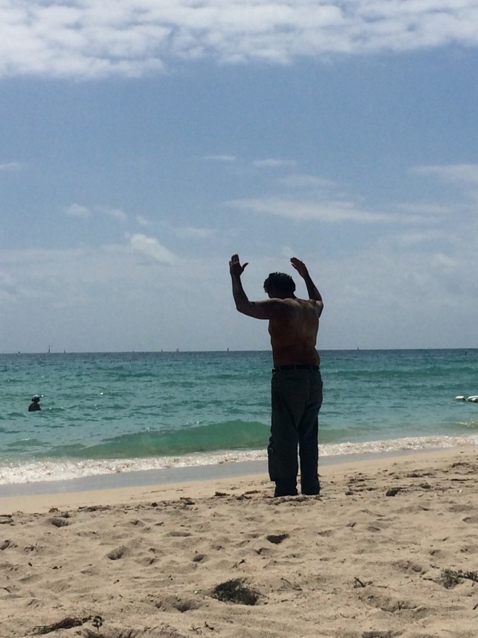 Vereinigte Staaten - Miami Beach - "Pray to Ocean"