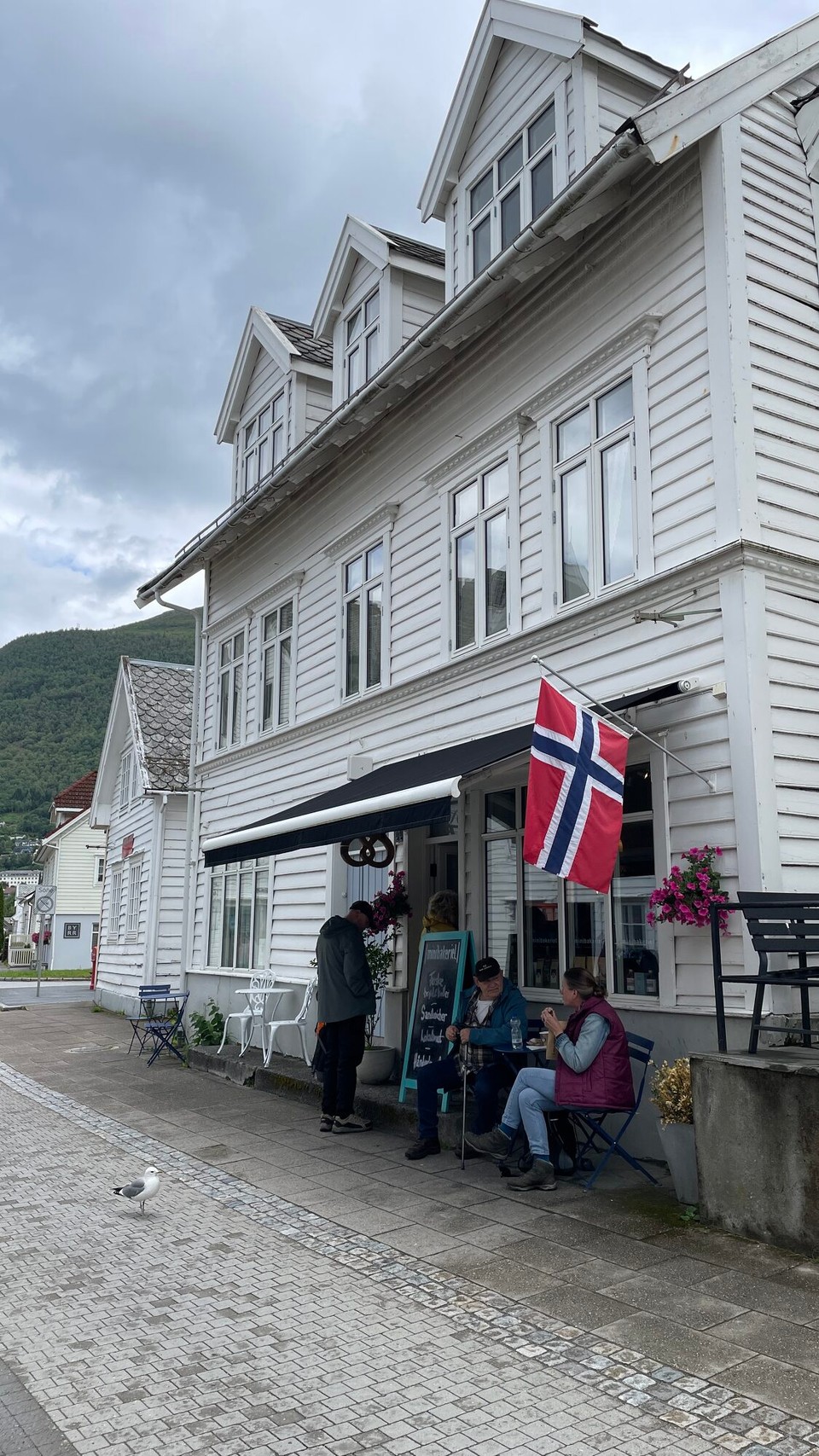 Norwegen - Spjelkavik - Und hier gibt es ...