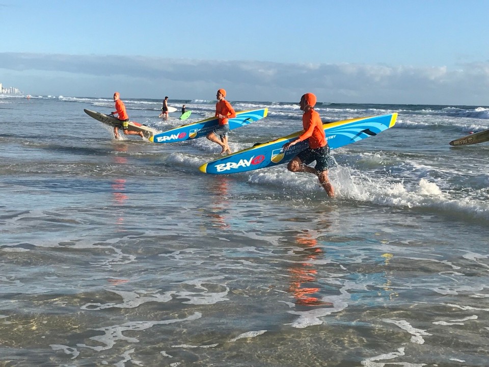 Australien - Miami - Rettungsschwimmer beim Training 