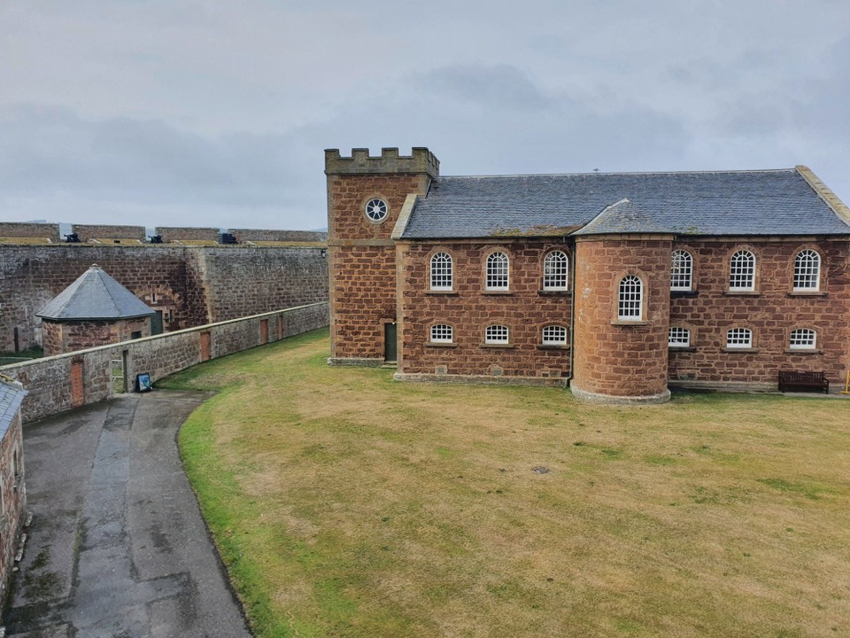 Vereinigtes Königreich - Inverness - Das Fort besitzt sogar eine Kapelle mit einer  Besonderheit. 
