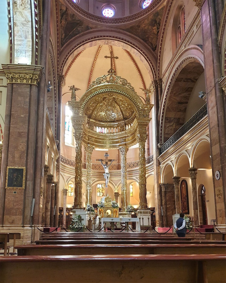 Ecuador - Cuenca - Inside the New Cathedral 