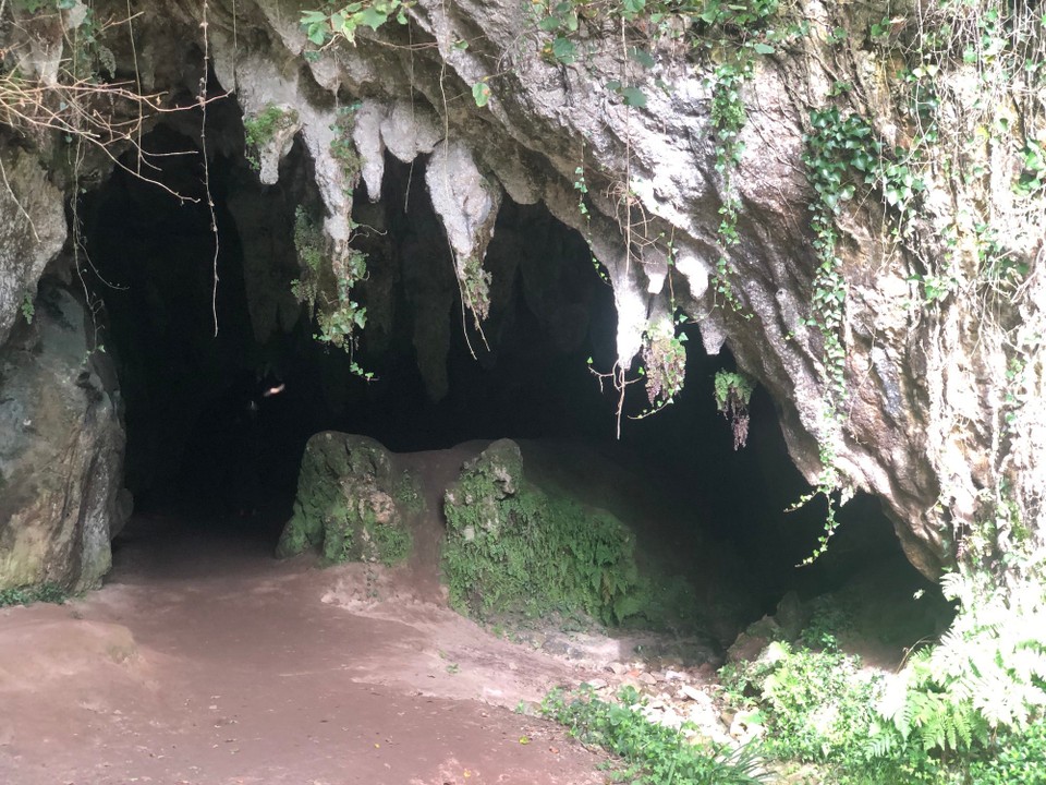 Spanien - Llanes - Versteckte Höhle 