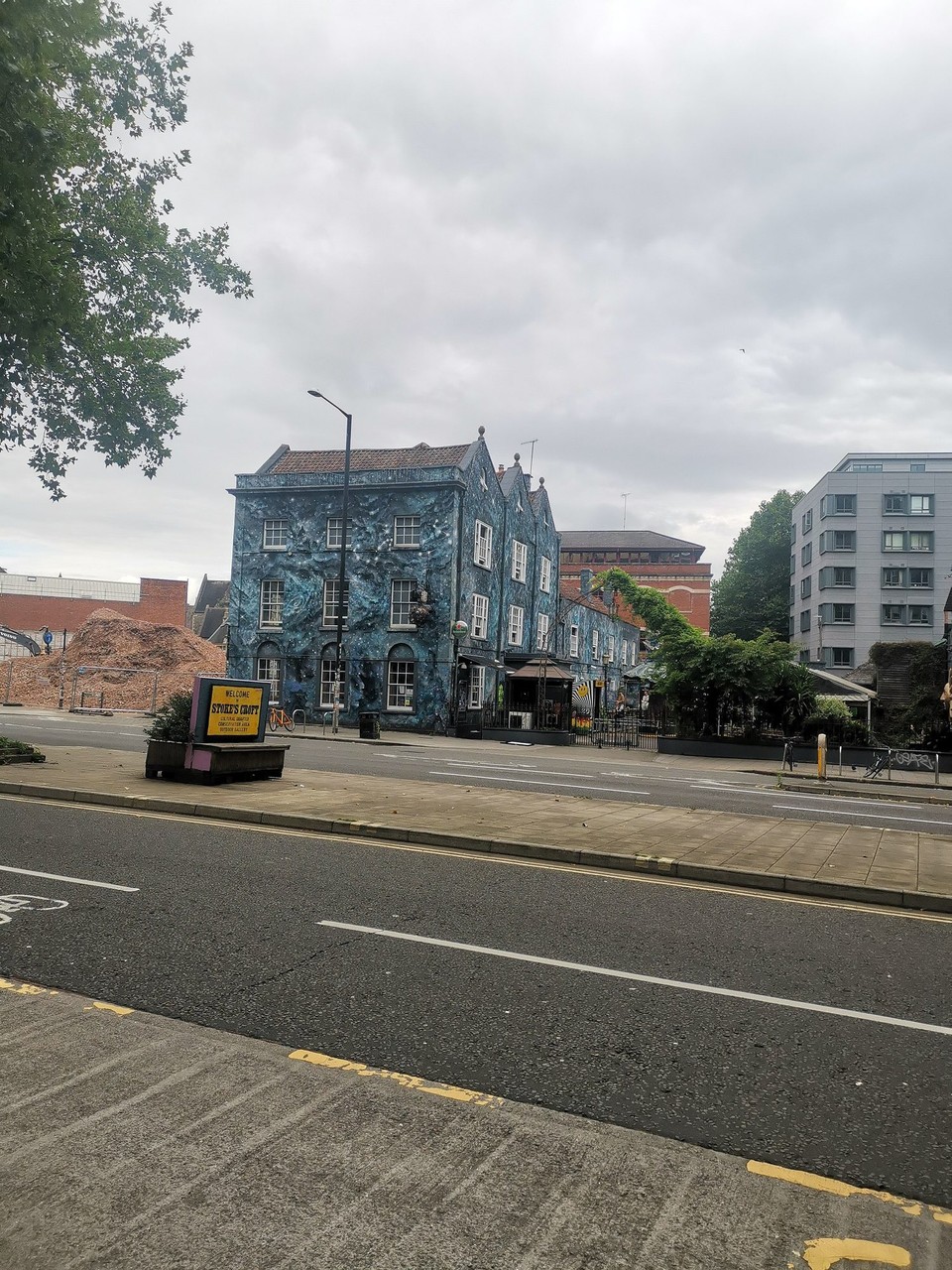 United Kingdom - Bristol - Ein ganzes Haus voller Graffiti in Stokes Croft 