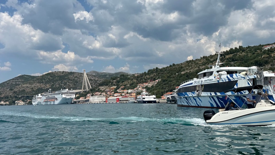 Kroatien - Dubrovnik - Auf in den Hafen, für 13 Uhr haben wir uns eine 4 Stunden Bootstour gebucht.
