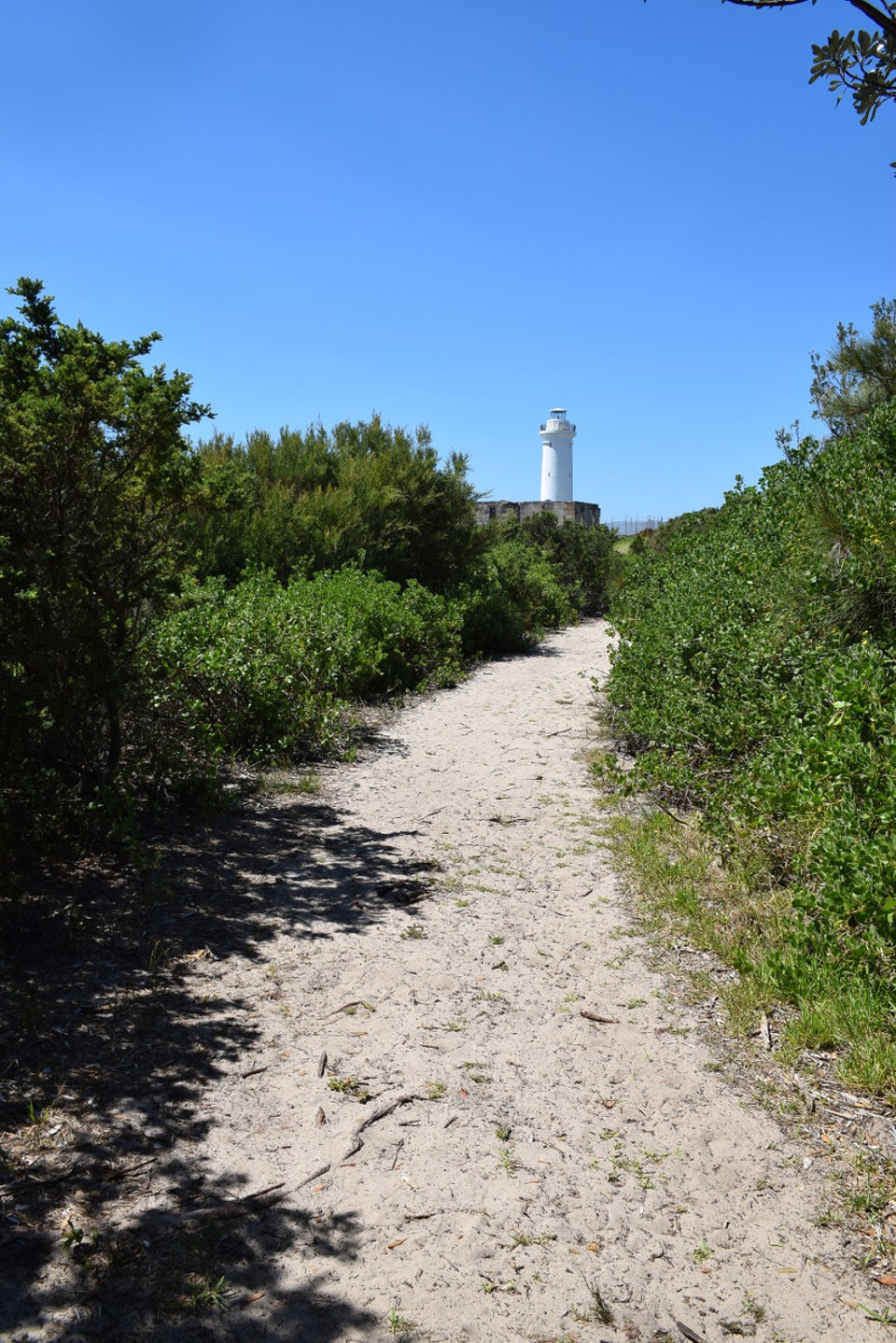 Australien - Port Stephens - Der Leuchtturm Point Stephens am anderen Ende von Shark Island