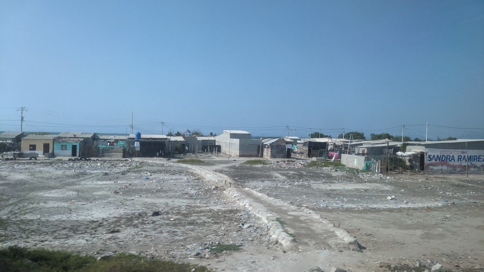 Kolumbien - Santa Marta - Der Weg nach Santa Marta... Die Armut lässt einen dann doch immer Mal wieder in sich hinein horchen wie gut man es doch eigentlich hat ..