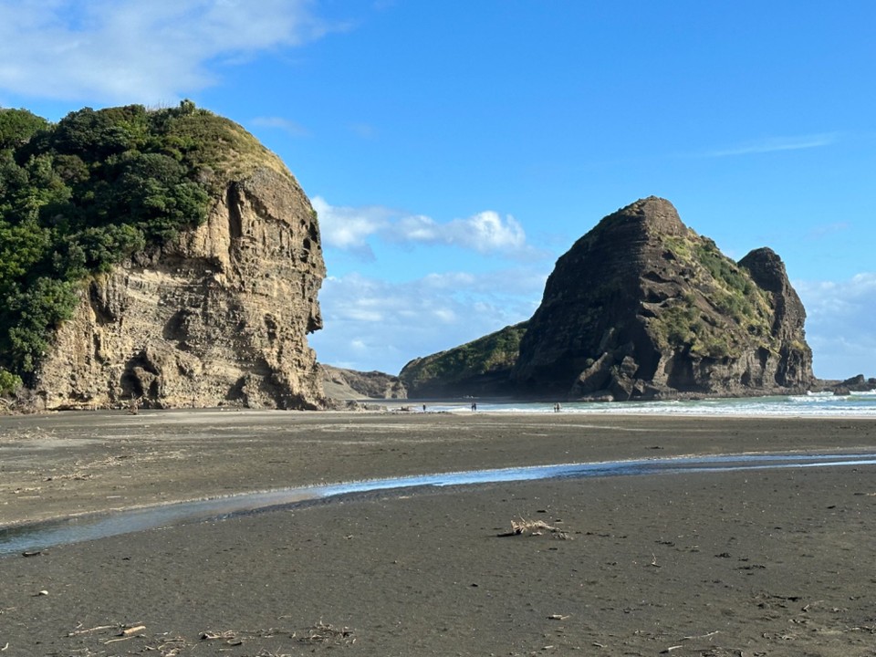 Neuseeland - Auckland - Strand bei Ebbe in Piha