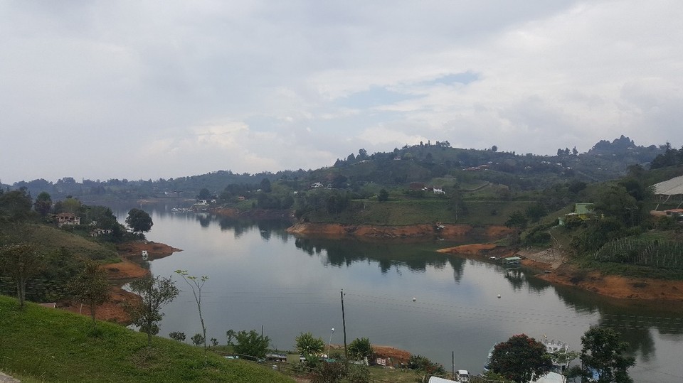 Kolumbien - Medellín - Das Wetter war ein wenig trüb, trotzdem ideal zu baden. 