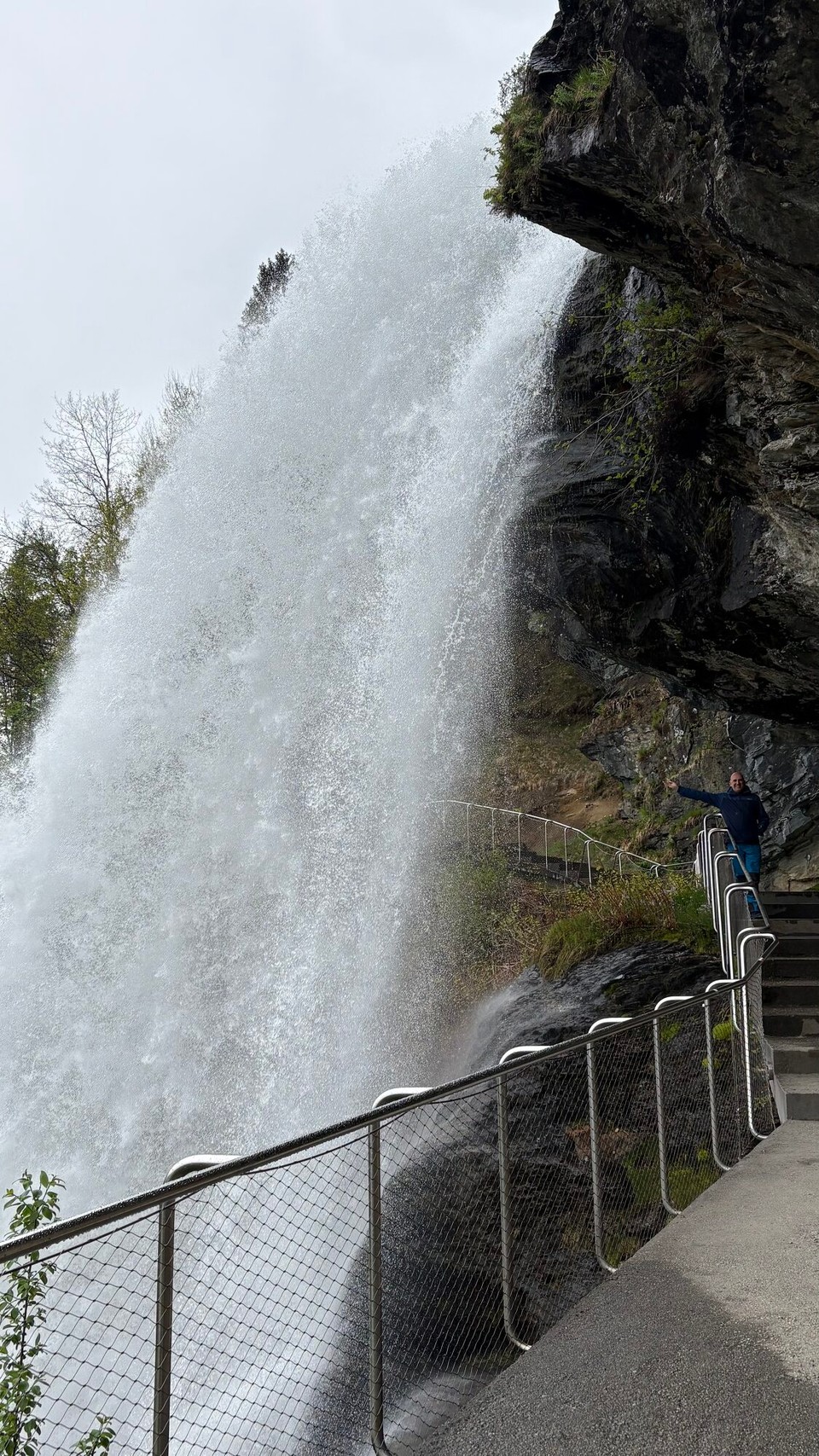 Norwegen - Eidfjord - von hinten bzw. 