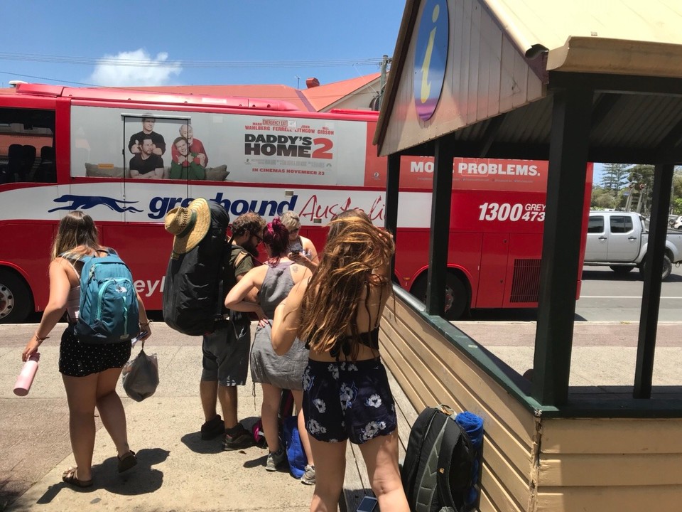 Australien - Byron Bay - Viele junge Leute mit dem Greyhound unterwegs