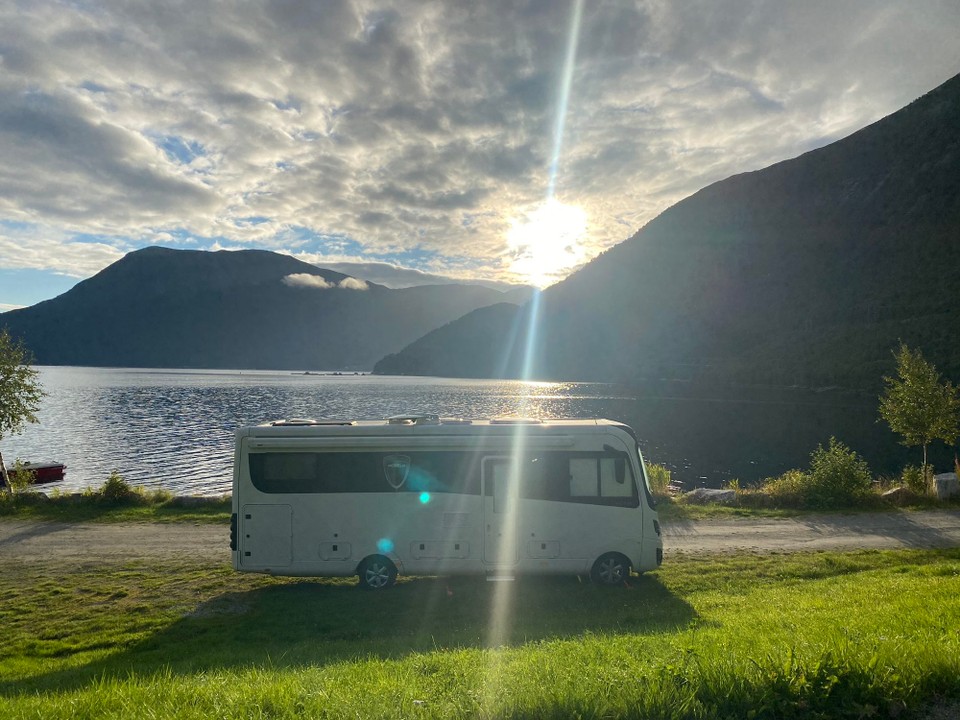 Norwegen - Hestvika - Bei Sonnenschein gehts weiter Richtung Trondheim. 