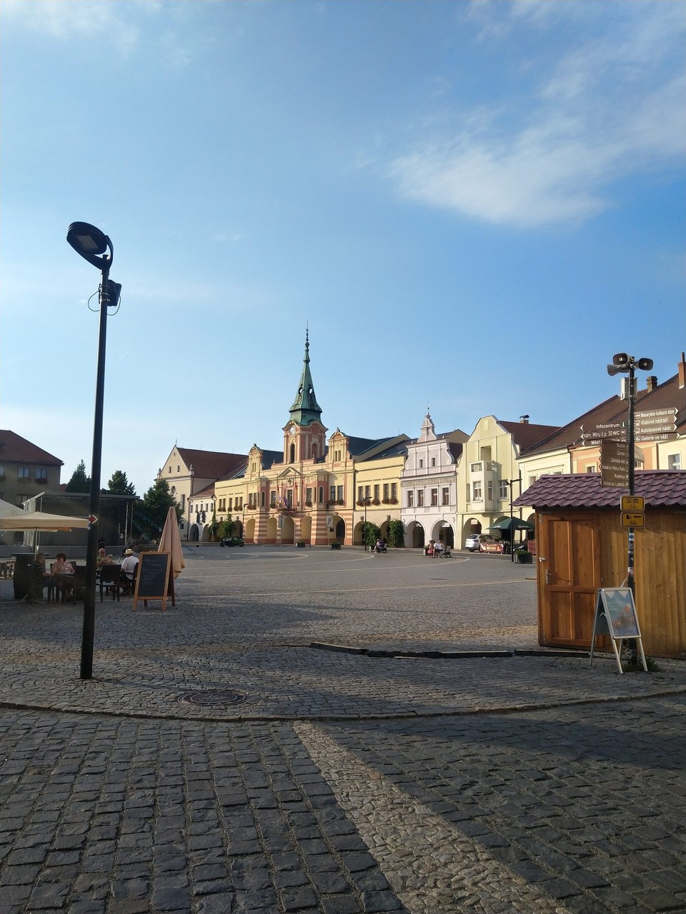 Tschechien - Mělník - Danach noch ein kleiner Rundgang durch die Altstadt.
Und morgen, weint mit mir,....