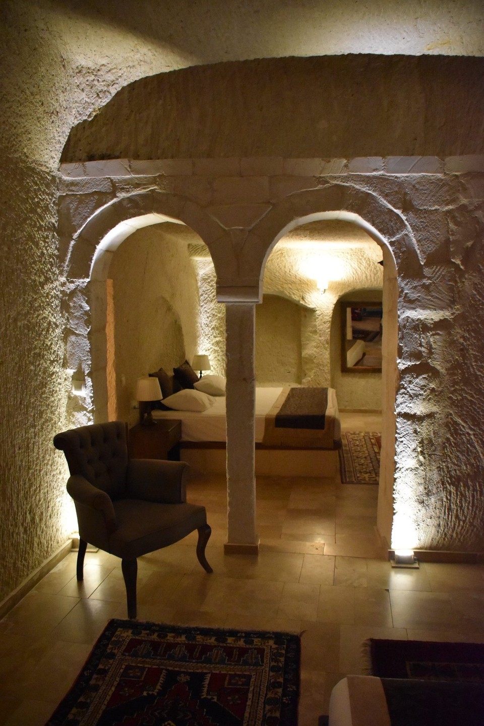 Deutschland - Hamburg - Das ist unser Zimmer für die nächsten 5 Nächte. Alia Cave Hotel.
Gute Nacht bis morgen.