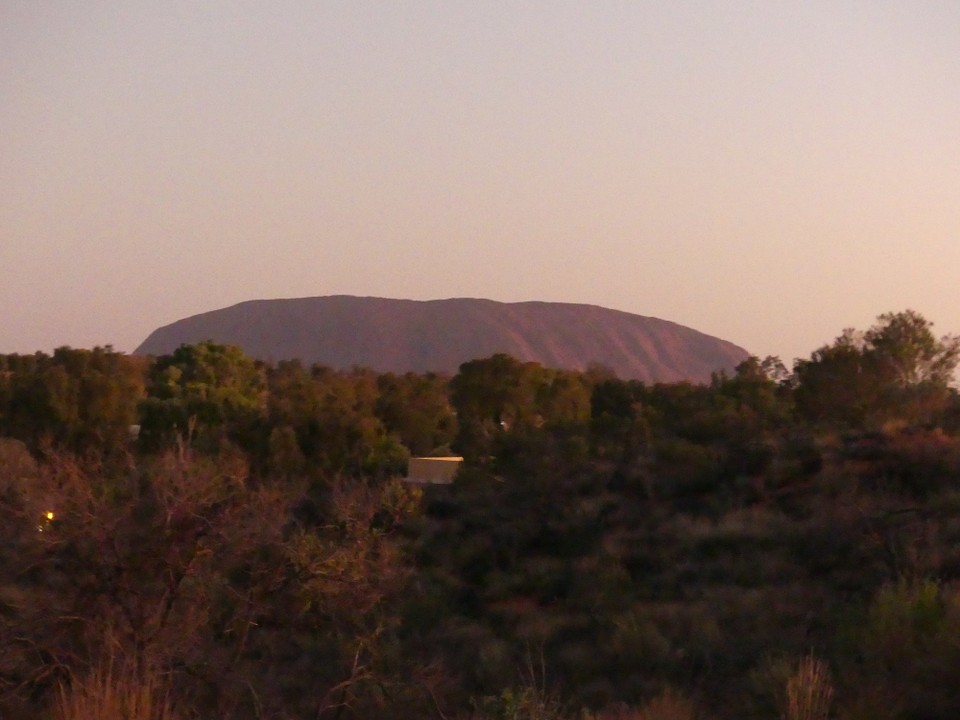 Australien - Petermann - Blick vom Campingplatz auf den Ayers Rock