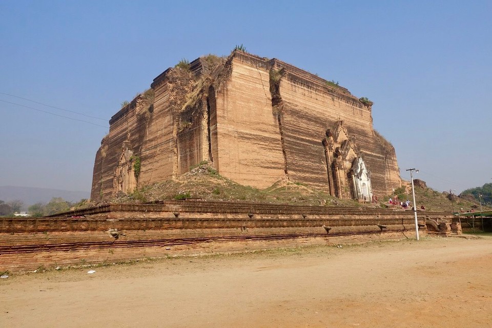 Myanmar (Burma) - Mandalay - Mingun - Pahtodawgyi