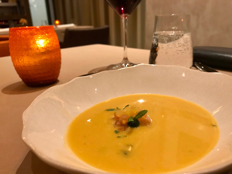Ungarn - Budapest V. kerület - Starter | Soup | Trout | Caviar | Safran 