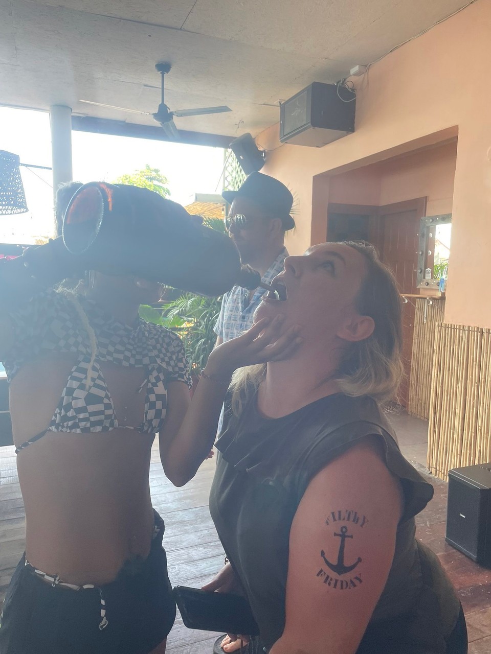 Panama - Bocas del Toro - Dabei wird alles mitgenommen, was inklusive ist 😜 das heißt free shots 🥃… 