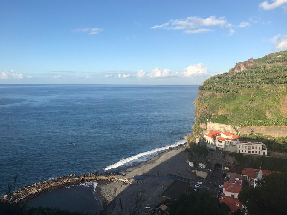 Portugal - Ponta do Sol - Blick aus unserm Zimmer in die Bucht.