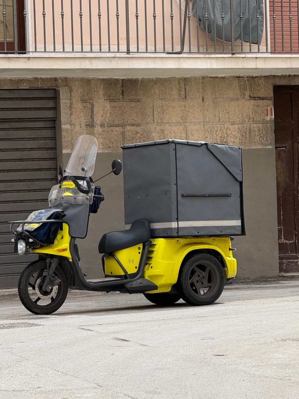 Italien - Marsala - Da kommt die Post