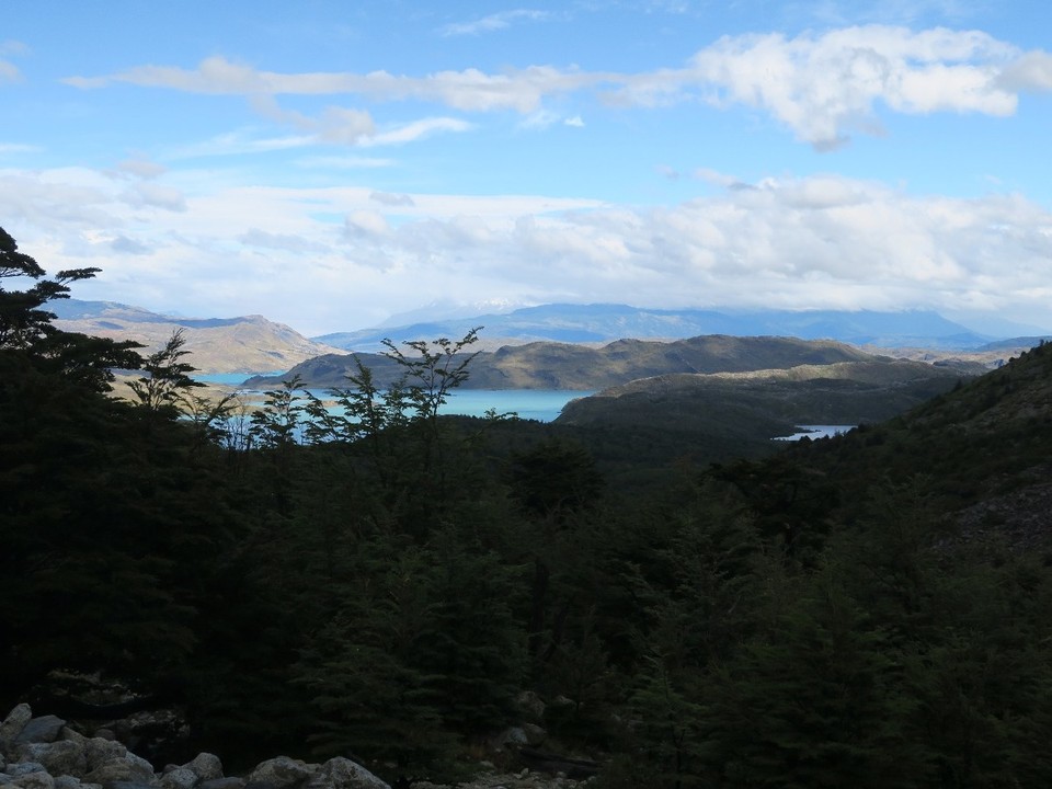 Chile - Torres del Paine National Park - 6 km pour redormir a italiano, tout est trempe. Vallee des frances bouchee