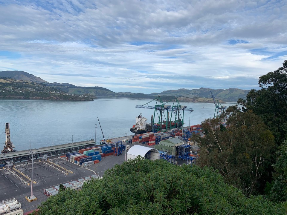 Neuseeland - Christchurch - Blick auf den großen Container Hafen von Christchurch 