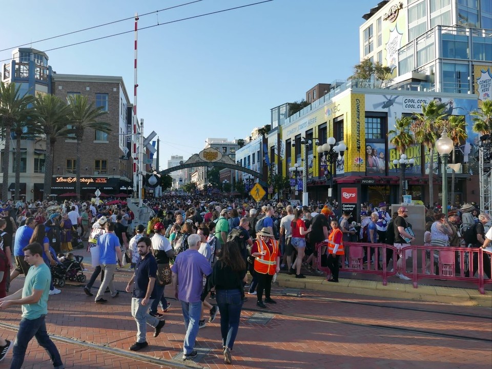 USA - San Diego - Gaslamp Quartier....Menschen ohne Ende...