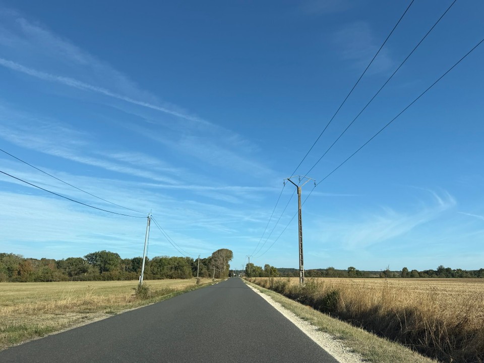 Frankreich - Le Mans - Fahren über Nebenstrassen