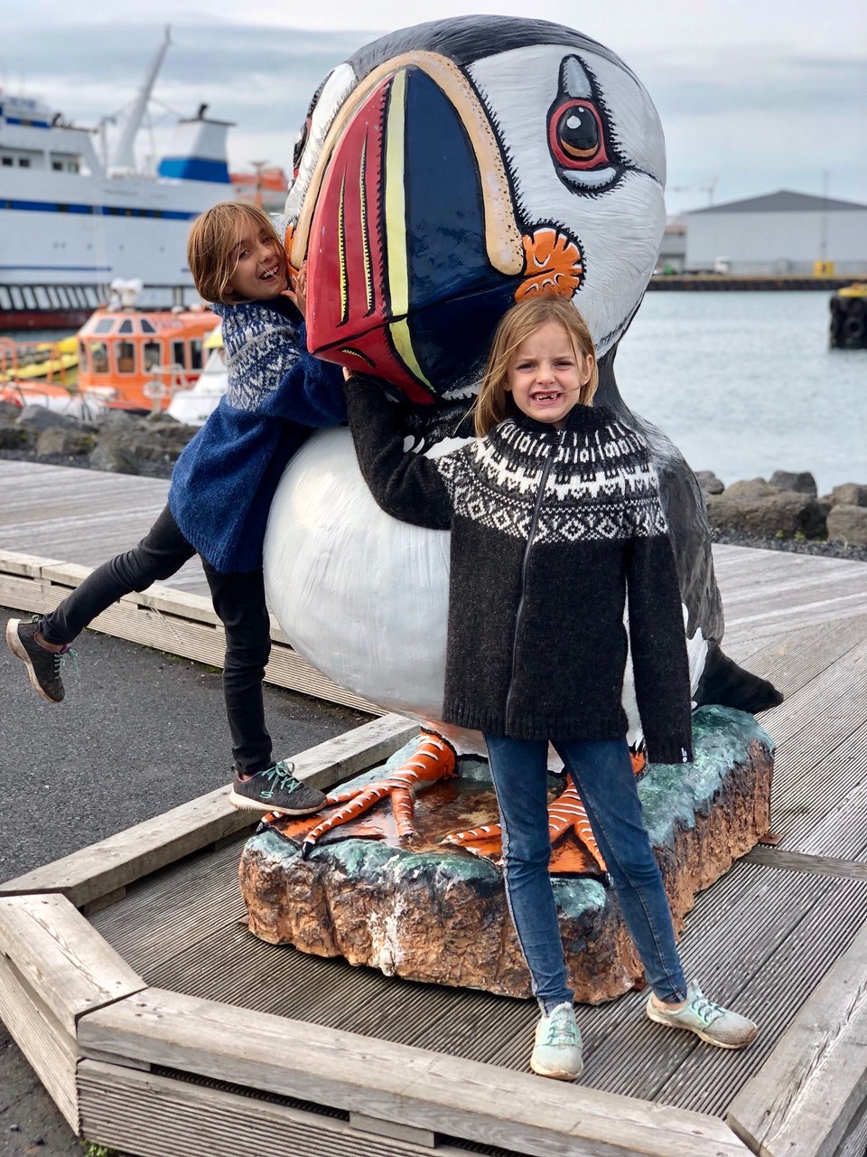 Island - Vestmannaeyjar - Was soll ich sagen… es war eine so tolle Zeit hier. Unvergesslich. Und die beiden kleinen Isländerinnen hatten in den letzten zwei Wochen nicht einen Streit. Da bin ich doch immer wieder unglaublich beeindruckt und froh darüber…