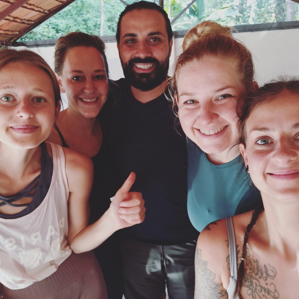 Indien - Canacona - Yippie! Prüfung zur 200h Yogalehrerin bestanden 😍