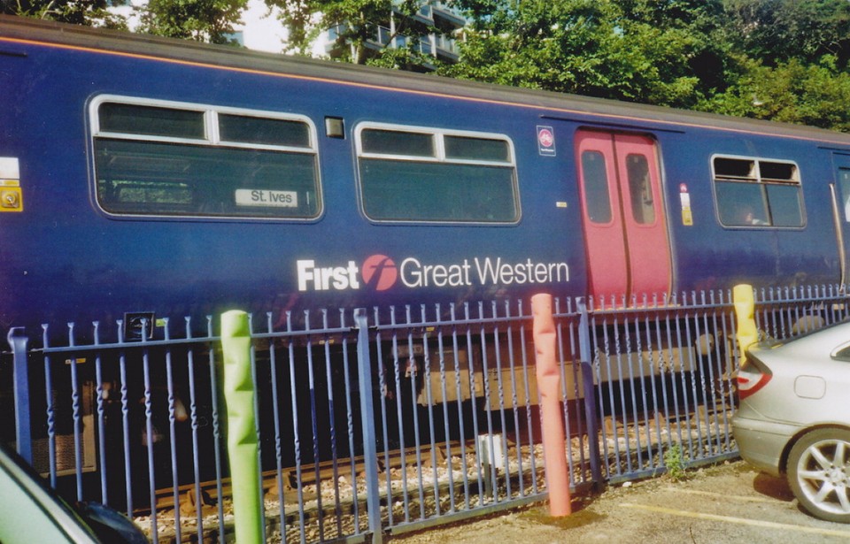 Vereinigtes Königreich - St Ives - Mit der Great-Western Railway entlang der Küste
