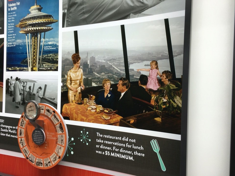 USA - Seattle - Im Leben hätte ich hier nicht arbeiten wollen - schauts euch die Uniform der Bedienung an