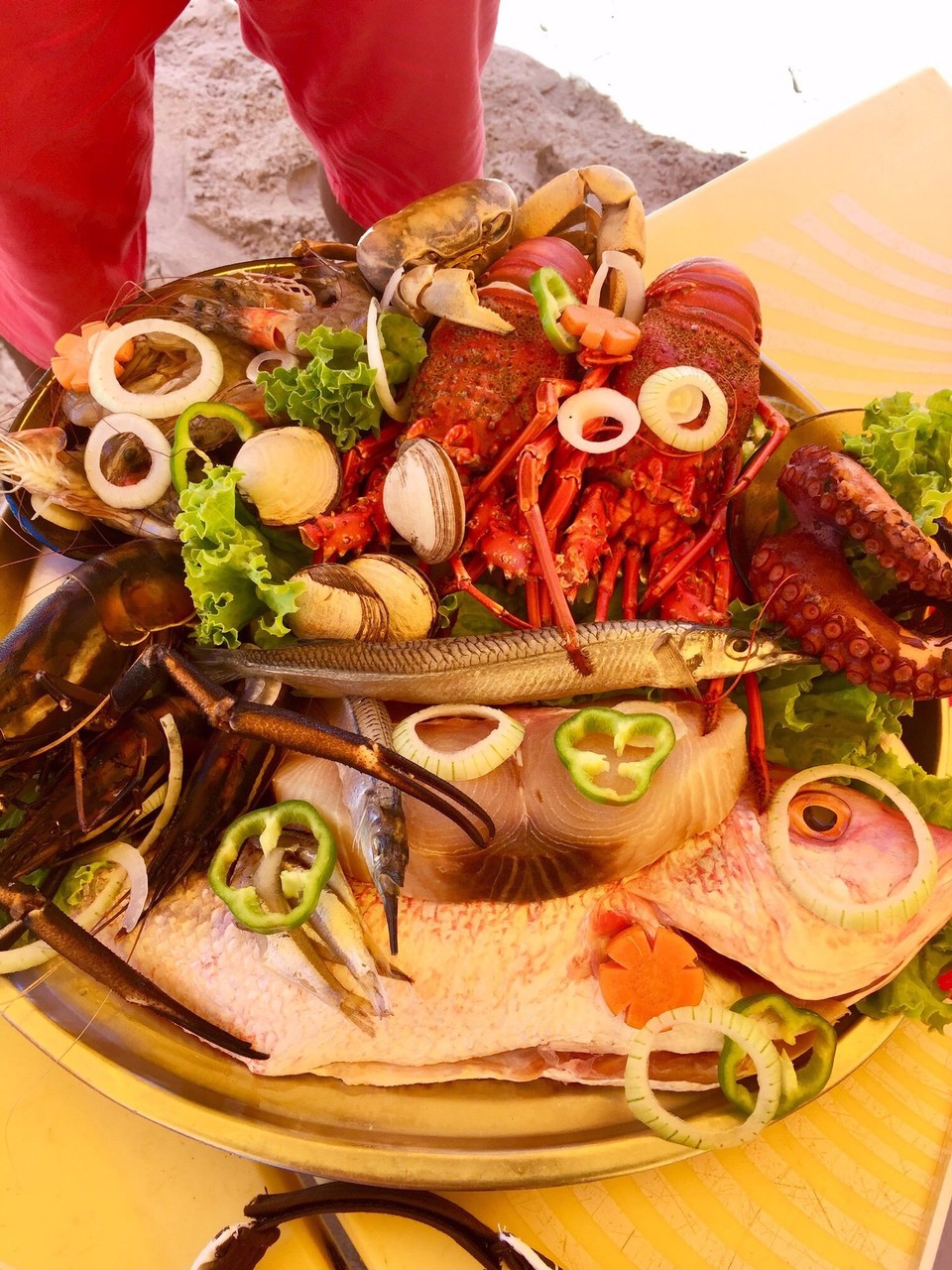 Brasilien - Conde - Fische für die perfekte Endopado mit Kokosmilch Fisch und Languste und alles was das Meer an Köstlichkeiten zu bieten hat!
War das absolute Spitzenessen unserer Reise